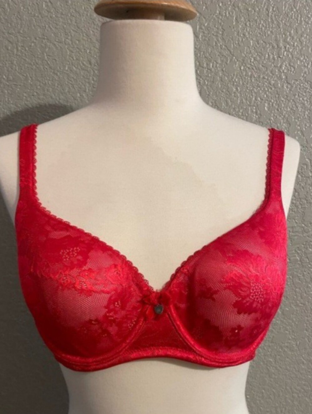 VS Body by Victoria Hot Red Floral Lace Bra 38D